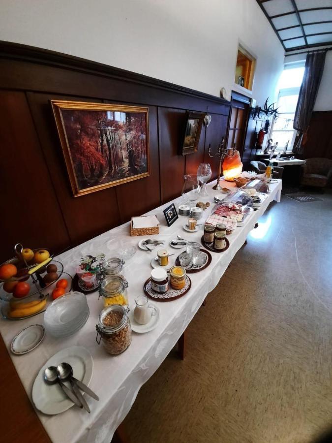 Pension - Gaestehaus Zum Pfaelzerwald Hinterweidenthal Eksteriør billede
