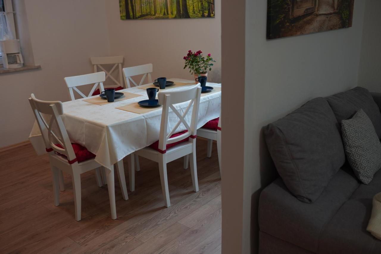 Pension - Gaestehaus Zum Pfaelzerwald Hinterweidenthal Eksteriør billede