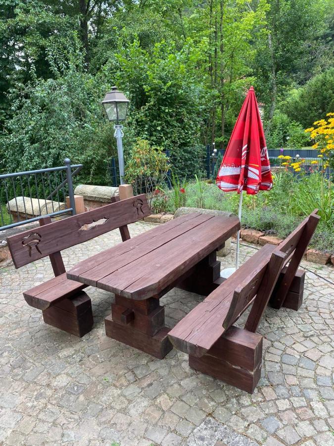 Pension - Gaestehaus Zum Pfaelzerwald Hinterweidenthal Eksteriør billede
