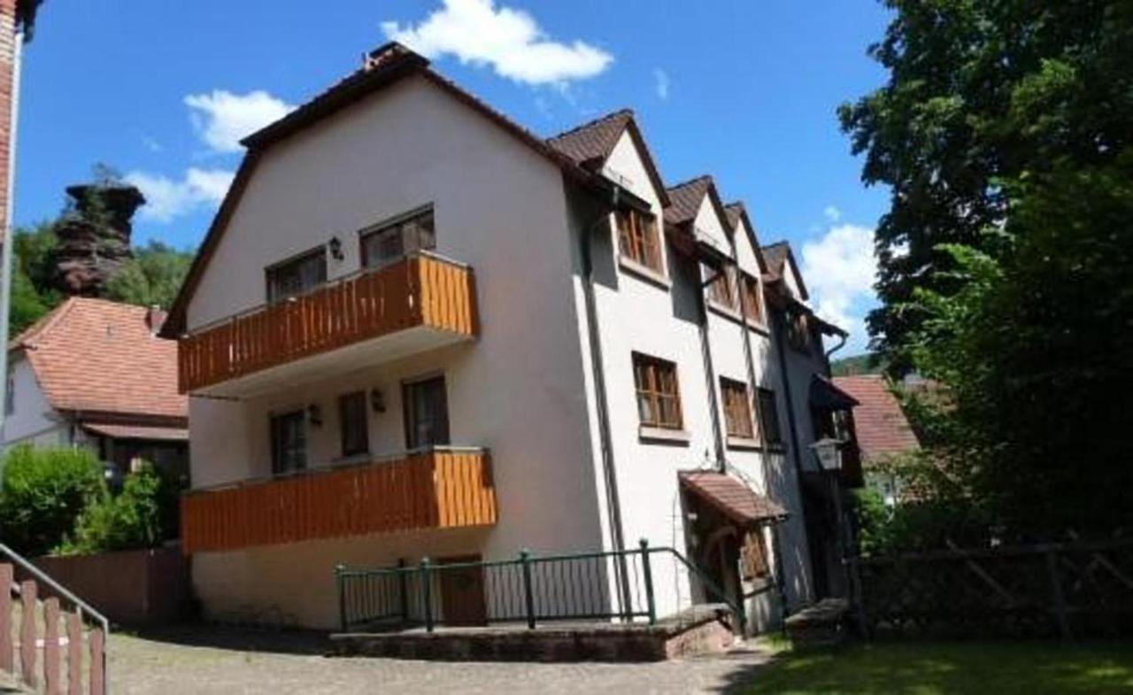 Pension - Gaestehaus Zum Pfaelzerwald Hinterweidenthal Eksteriør billede